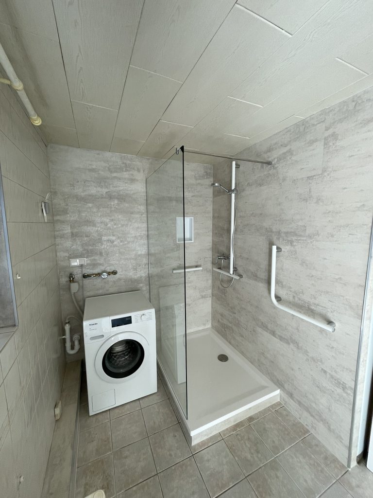 Barrierefreundliche Dusche