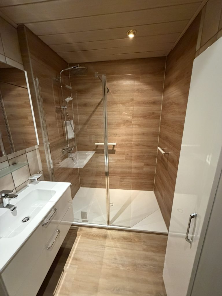 Barrierefreundliche Dusche