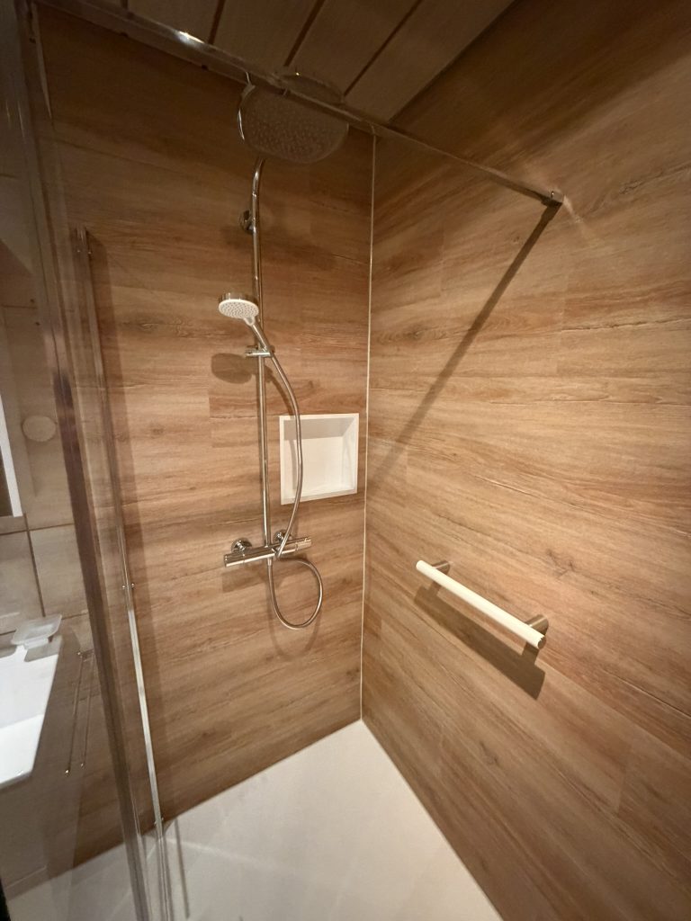 Barrierefreundliche Dusche