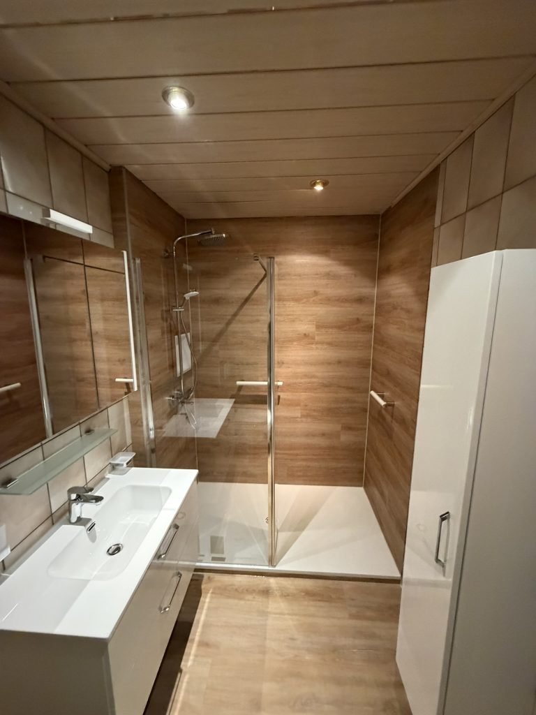 Barrierefreundliche Dusche