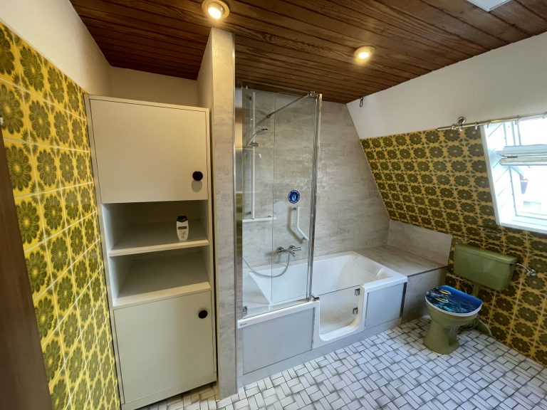 Barrierefreundliche Badewanne