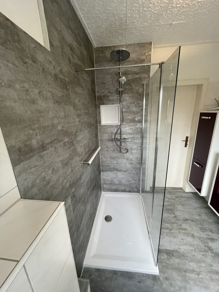 Barrierefreundliche Dusche