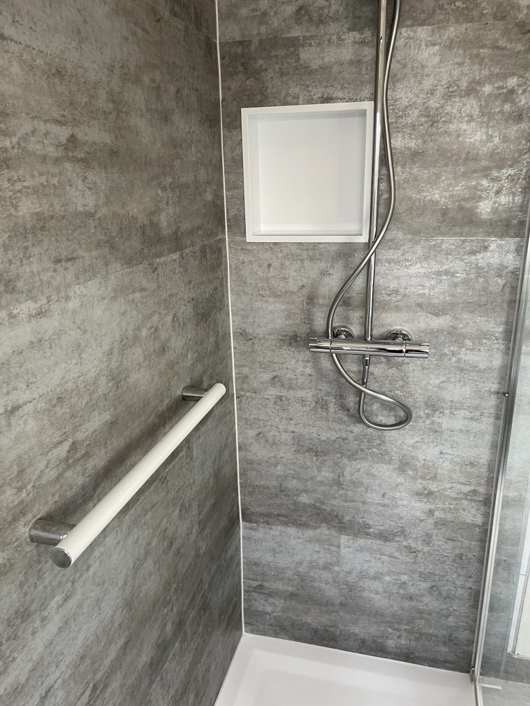 Barrierefreundliche Dusche