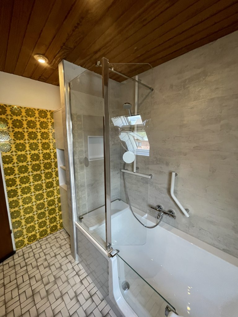 Barrierefreundliche Badewanne